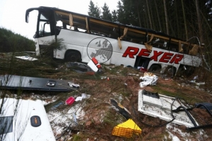 4 Νεκροί Και Πάνω Από 40 Τραυματίες Σε Τροχαίο Στη Γερμανία